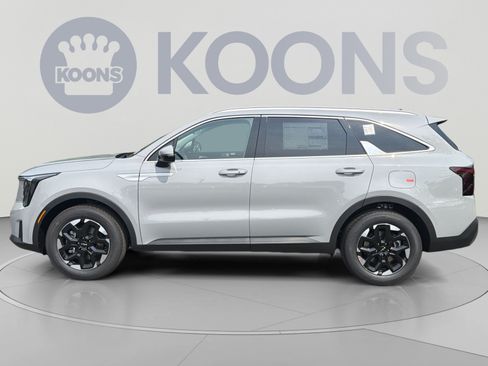 New 2026 Kia Sorento S FWD image 2