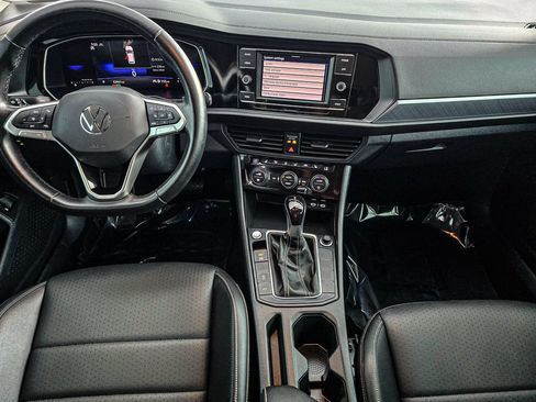 Used 2024 Volkswagen Jetta SE FWD image 30