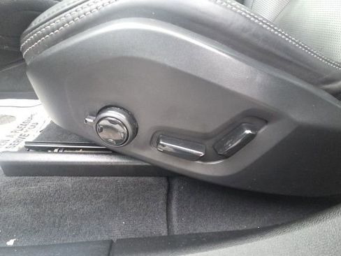 Used 2021 Volvo XC60 T5 Inscription image 34