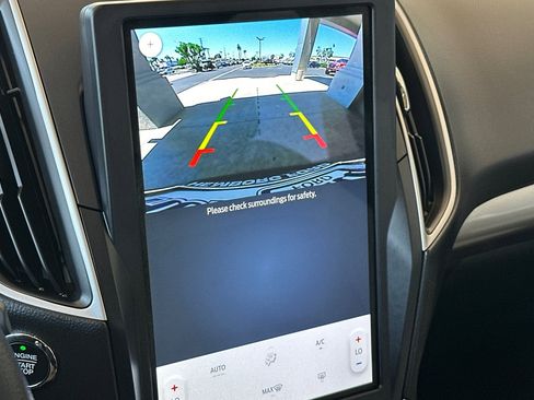 Used 2024 Ford Edge SE image 19