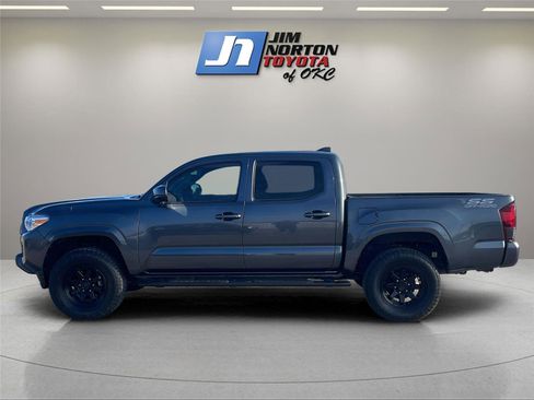 Used 2023 Toyota Tacoma SR image 8