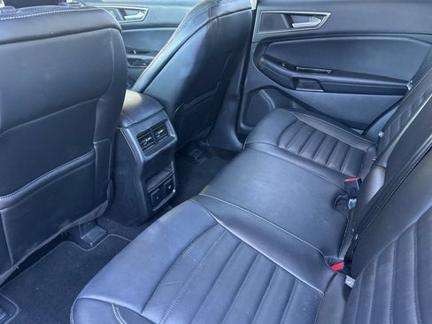 Used 2016 Ford Edge SEL w/ Equipment Group 201A AWD/4WD image 11