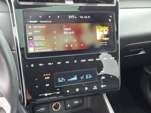 Certified 2024 Hyundai Tucson Limited AWD/4WD image 20