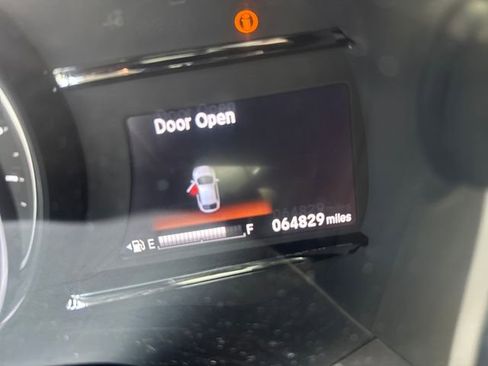 Used 2021 Honda HR-V EX image 13