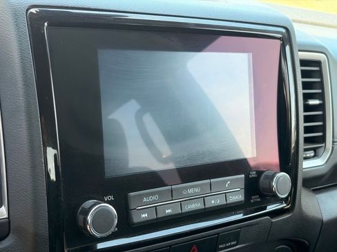 Certified 2024 Nissan Frontier SV RWD image 22