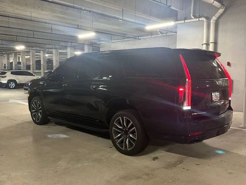 Used 2021 Cadillac Escalade ESV Sport Platinum RWD image 8