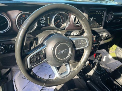 Used 2021 Jeep Wrangler Unlimited Sahara AWD/4WD image 10