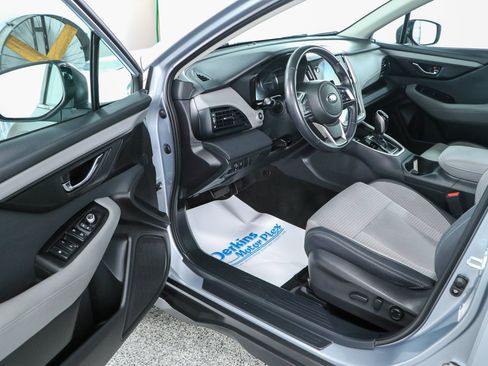 Used 2023 Subaru Outback Premium AWD/4WD image 3