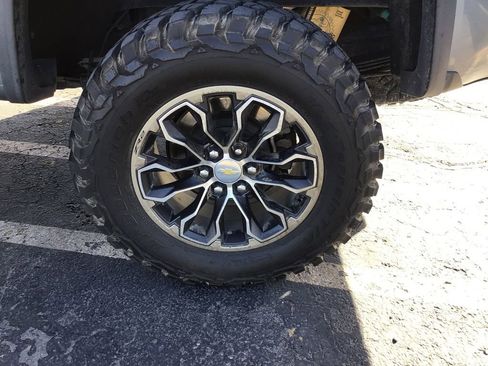 Used 2018 Chevrolet Colorado ZR2 image 31