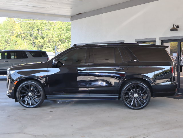 Used 2022 Cadillac Escalade Sport Platinum AWD/4WD image 2