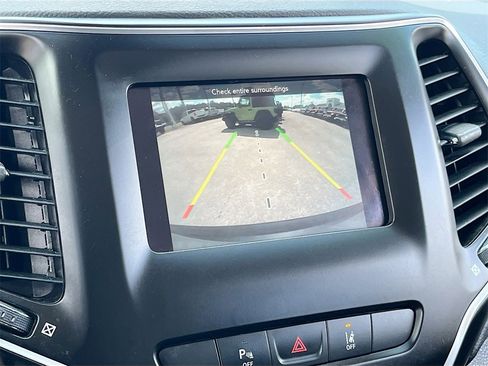 Certified 2021 Jeep Cherokee Latitude Lux image 13