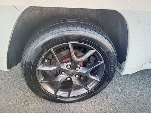 Used 2019 Jeep Grand Cherokee Limited X image 8