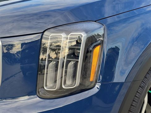New 2025 Kia Telluride EX image 10