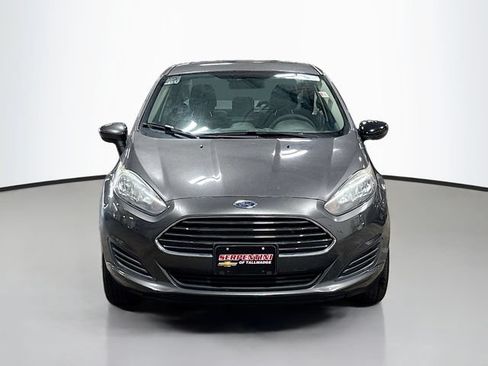 Used 2017 Ford Fiesta SE FWD image 2