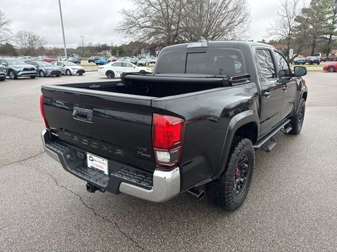 Used 2022 Toyota Tacoma SR5 image 5