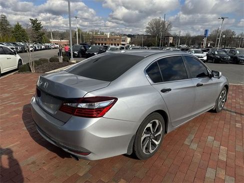 Used 2016 Honda Accord EX-L image 14