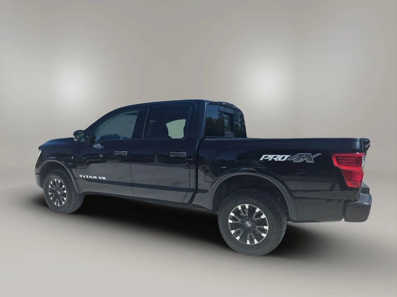 Used 2019 Nissan Titan PRO-4X AWD/4WD image 4