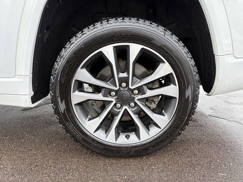 Used 2021 Jeep Grand Cherokee L Overland w/ Luxury Tech Group IV image 11