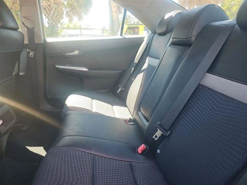 Used 2012 Toyota Camry SE image 12