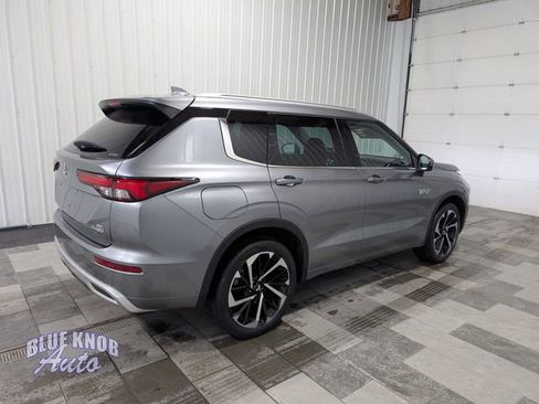 Used 2023 Mitsubishi Outlander SEL image 4