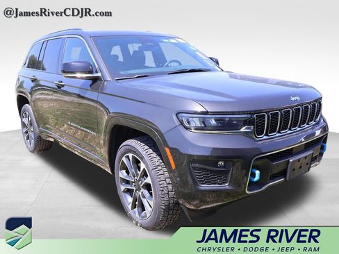Used 2023 Jeep Grand Cherokee Overland AWD/4WD image 12
