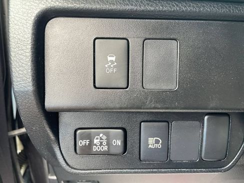 Used 2020 Toyota Tacoma SR AWD/4WD image 17