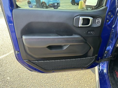 Used 2019 Jeep Wrangler Unlimited Rubicon w/ Dual Top Group image 10