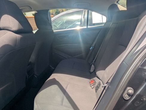 Used 2022 Toyota Corolla LE FWD image 6