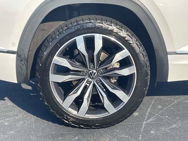 Used 2022 Volkswagen Atlas Cross Sport SEL Premium R-Line AWD/4WD image 9
