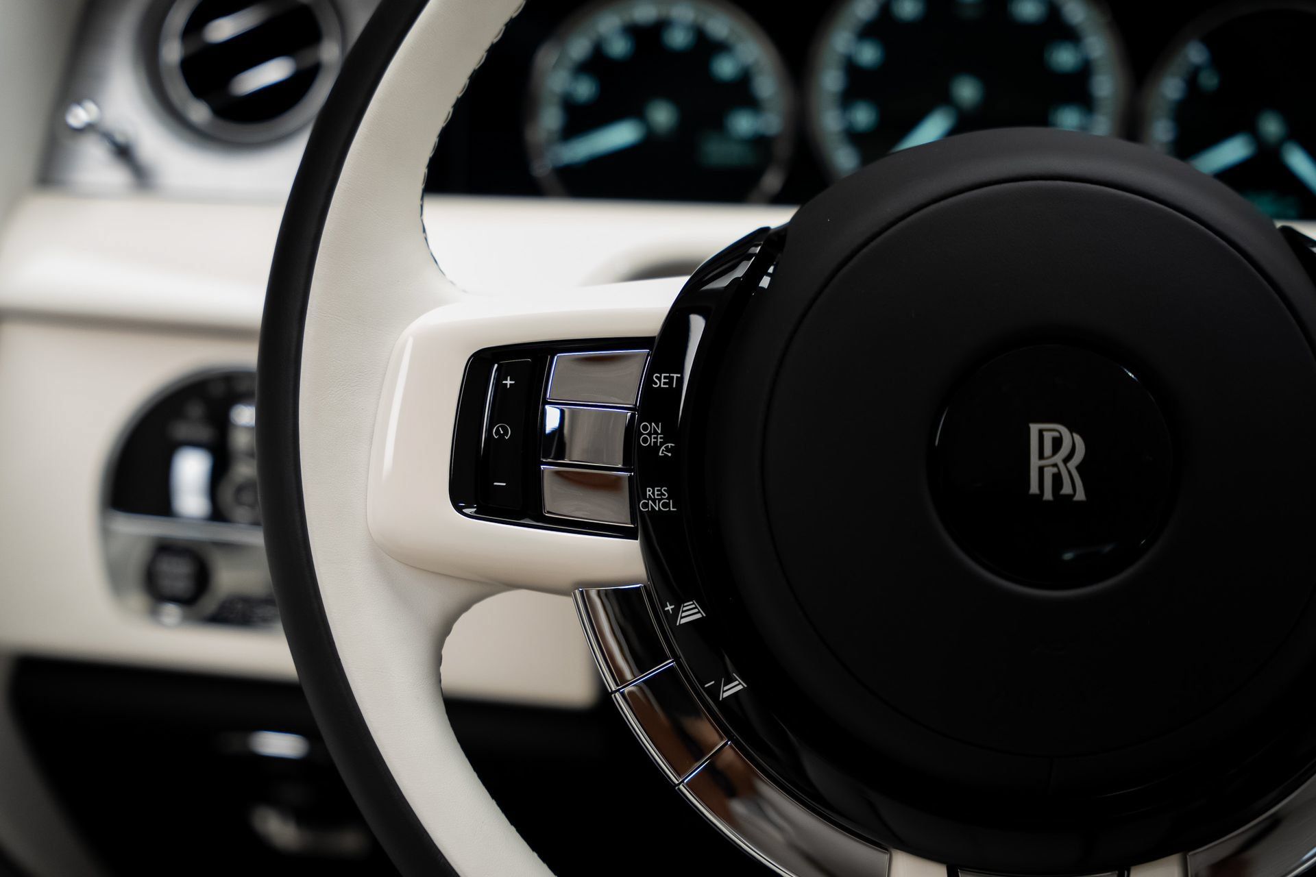 Used 2024 Rolls-Royce Phantom Extended Wheelbase RWD image 43