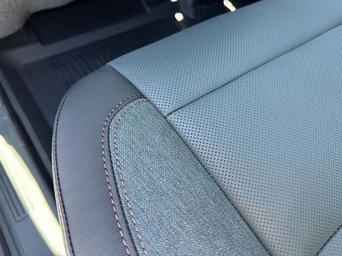 New 2026 GMC Terrain AT4 w/ Convenience Package III image 22