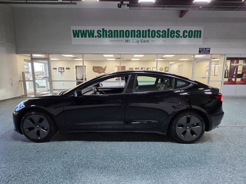 Used 2023 Tesla Model 3 Standard Range image 11