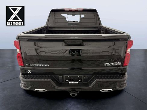 Used 2023 Chevrolet Silverado 1500 High Country w/ High Country Premium Package image 5