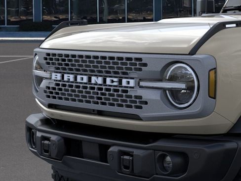 New 2025 Ford Bronco Badlands w/ Sasquatch Package AWD/4WD image 19
