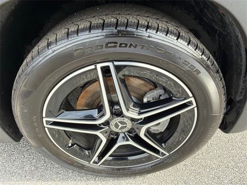 Used 2021 Mercedes-Benz GLB 250 4MATIC image 12