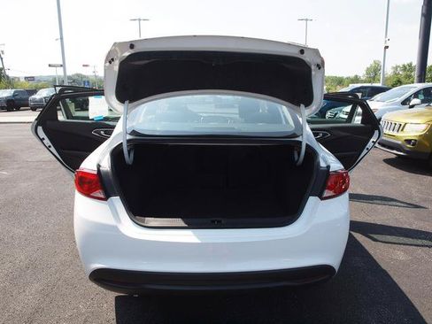 Used 2017 Chrysler 200 LX FWD image 5