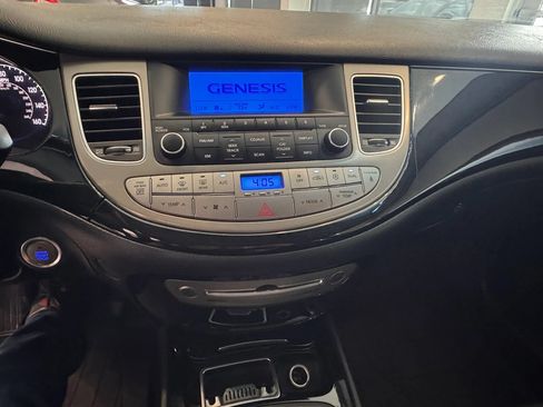 Used 2012 Hyundai Genesis 3.8 RWD image 24
