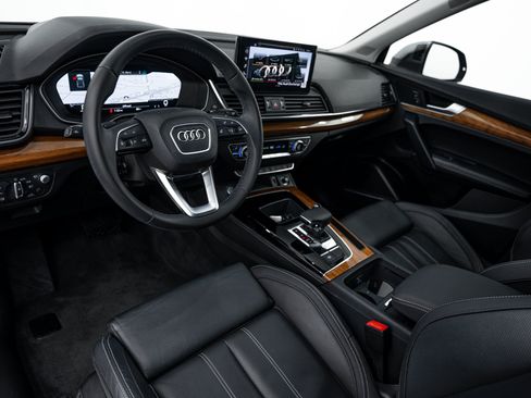 Certified 2023 Audi Q5 2.0T Prestige w/ Prestige Package AWD/4WD image 8