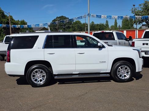 Used 2016 GMC Yukon SLT w/ HD Trailering Package AWD/4WD image 8