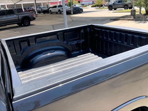 Used 2019 RAM 1500 Laramie AWD/4WD image 30