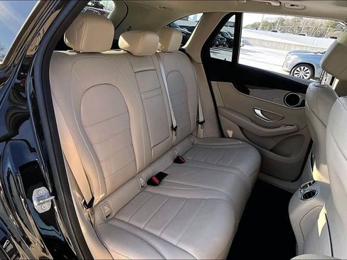 Used 2019 Mercedes-Benz GLC 350e GLC 350e image 20