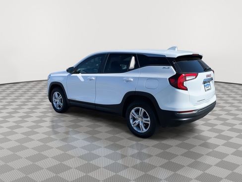 Used 2024 GMC Terrain SLE AWD/4WD image 5