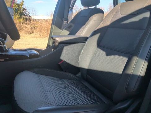 Certified 2025 Chevrolet Trax LT w/ Driver Confidence Package image 14