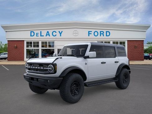 New 2026 Ford Bronco Outer Banks AWD/4WD image 1
