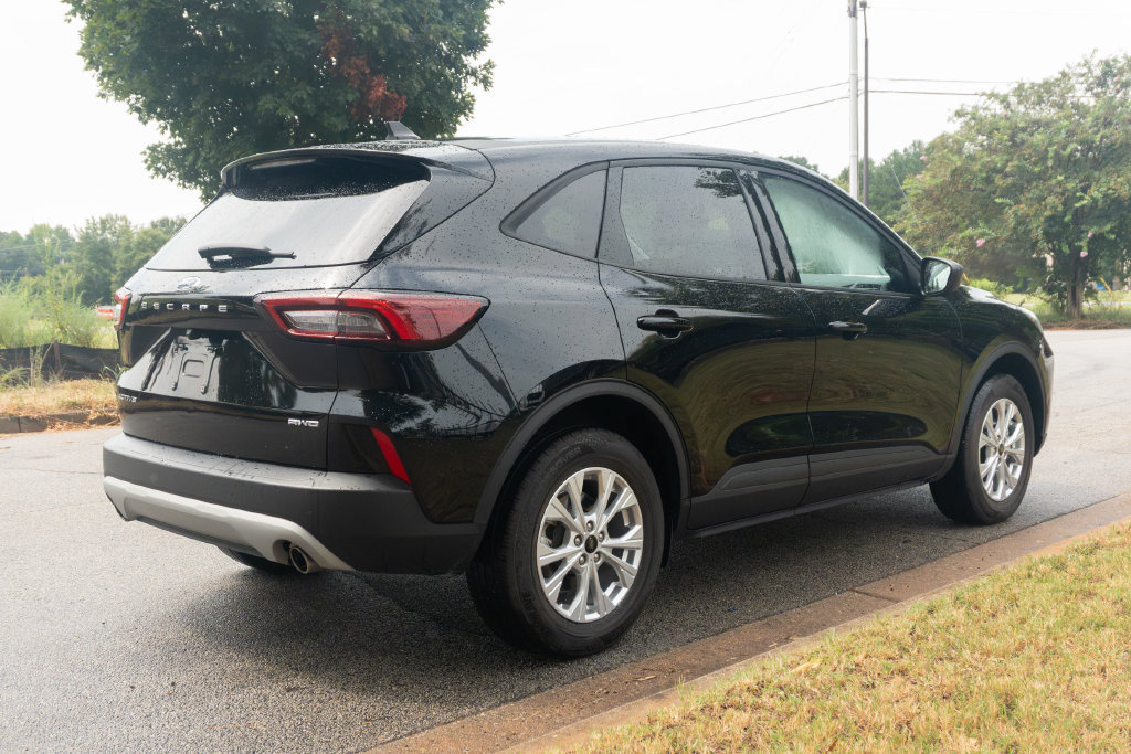 Used 2025 Ford Escape Active AWD/4WD image 5