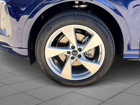 New 2025 Audi Q5 Premium Plus image 11