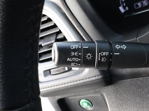 Used 2022 Honda HR-V EX-L image 16