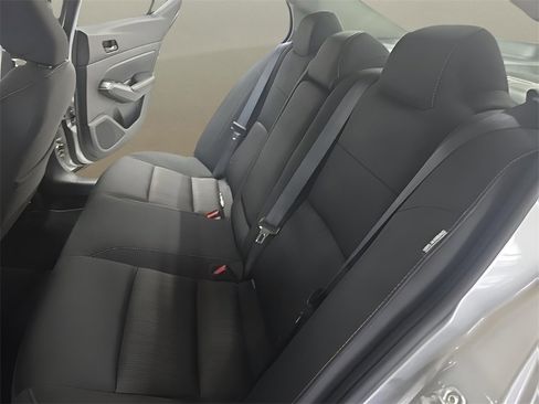 Used 2024 Nissan Altima 2.5 SV image 15