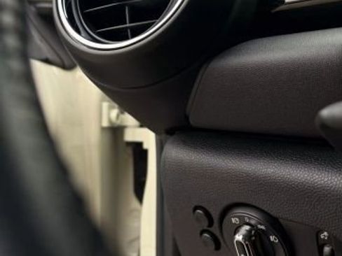 Used 2017 MINI Cooper 2-Door Hardtop image 17