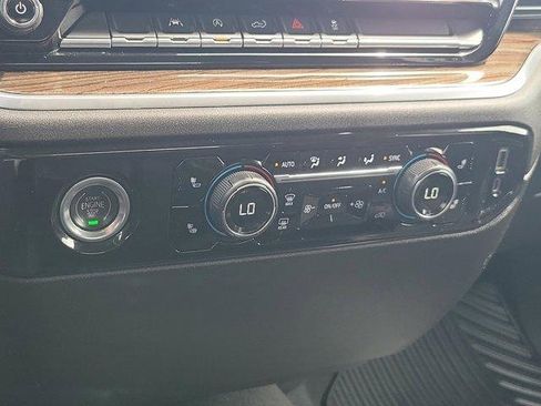 Used 2022 Chevrolet Silverado 1500 LT AWD/4WD image 29